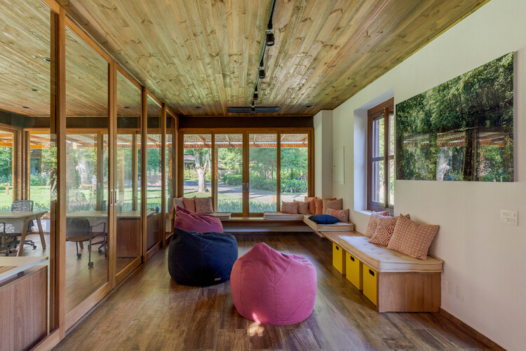 Barreiros Association/Dall'ov's Coordinator Building