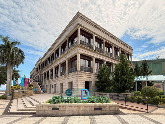 The Transposed Monument: Murray House and the Paradox of Preservation - Image 3 of 18