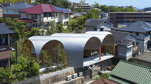 Designing with Vaults: 10 Residential Projects that Maximize Light and Volume - Image 12 of 12