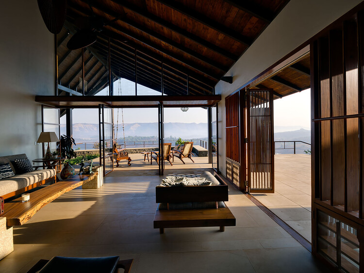 Casa en Panshet / Opolis Architects -imagen 8 de 24