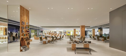 Snow Peak MATRO Department Store / KiKi ARCHi - Image 17 of 25