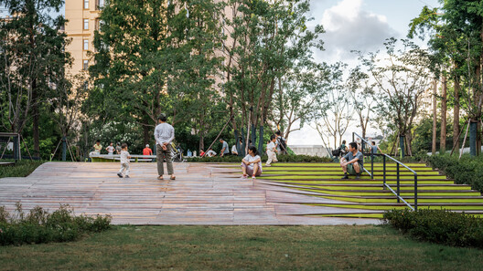 The DECK / VIASCAPE design