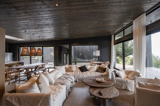 Puertecillo House / reBA Studio - Interior Photography, Living Room, Wood, Sofa, Beam, Chair