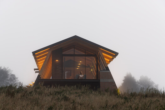 La Miradora House / Taller General