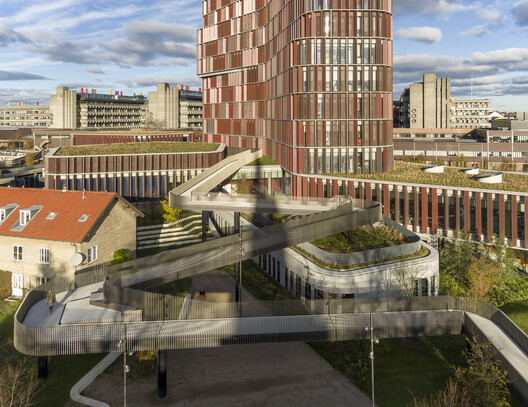 Urban Mobility as a System: From Car-Centric to Human-Centered Cities - Image 3 of 7