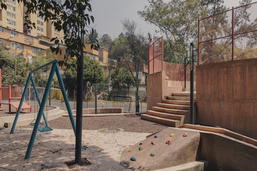 UH Infonavit Santa Fe Community Park / AMASA Estudio - Image 15 of 30