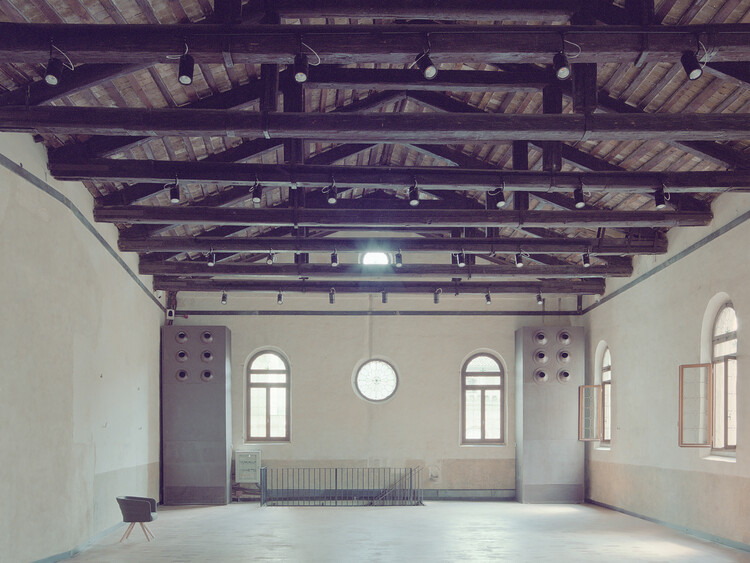 Discurso de San Roque/Architetta Tommasi - Fotos interiores, iluminación, reparaciones antes de Arcada