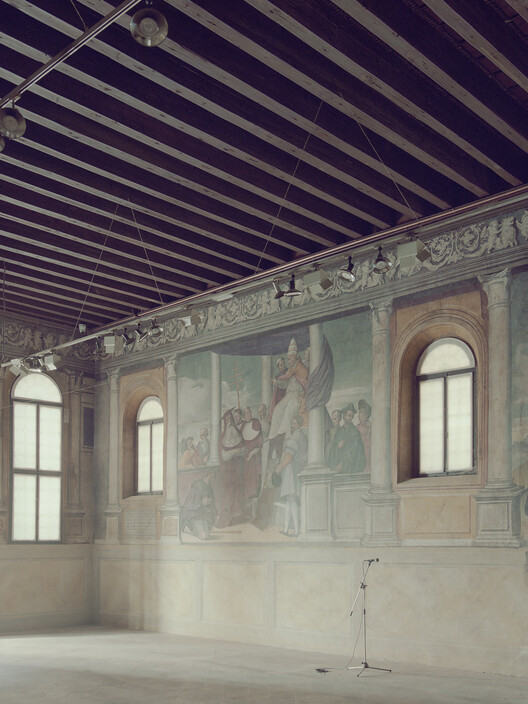 San Rocco’s Oratory / Architettura Tommasi - Interior Photography, Column, Arcade