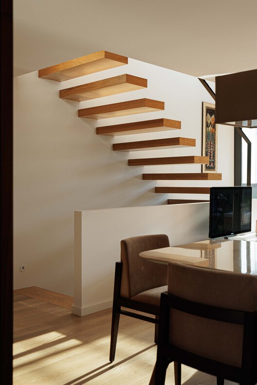 PI House / ArquitectosRT - Interior Photography, Stairs, Wood, Chair