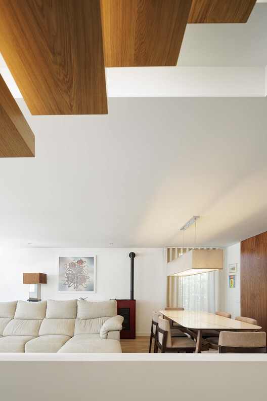 PI House / ArquitectosRT - Interior Photography, Living Room, Wood, Beam