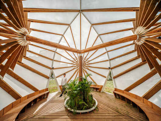 All Together Under the Umbrella / Cheng Tsung FENG Design Studio - Interior Photography, Wood, Beam