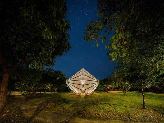 All Together Under the Umbrella / Cheng Tsung FENG Design Studio - Image 16 of 24