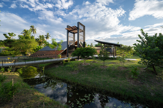 Cheewit Cheewa Home of Nature / Teerachai Leesuraplanon, Thitiphong Phoonthong - Image 22 of 33