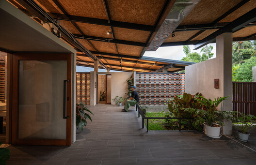 Cheewit Cheewa Home of Nature / Teerachai Leesuraplanon, Thitiphong Phoonthong - Image 10 of 33
