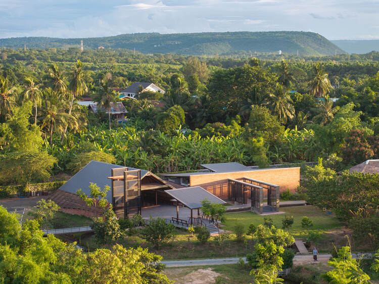 Cheewit Cheewa Home of Nature / Teerachai Leesuraplanon, Thitiphong Phoonthong - Image 5 of 33