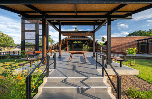 Cheewit Cheewa Home of Nature / Teerachai Leesuraplanon, Thitiphong Phoonthong - Image 12 of 33