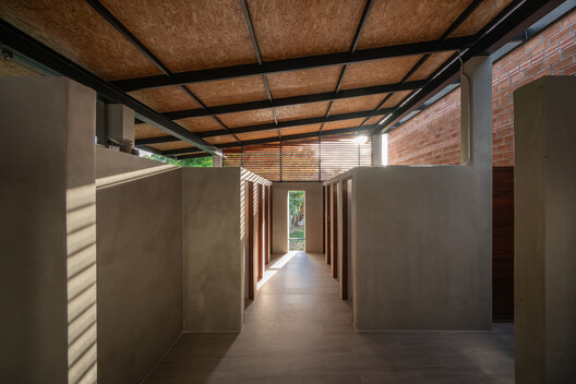 Cheewit Cheewa Home of Nature / Teerachai Leesuraplanon, Thitiphong Phoonthong - Image 16 of 33