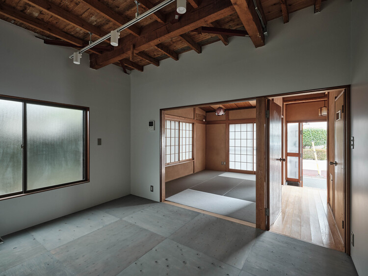 Itabashi House / ROOVICE - Interior Photography, Bedroom, Wood, Beam