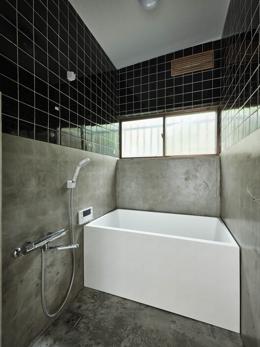 Itabashi House / ROOVICE - Interior Photography, Bathroom, Bathtub, Shower