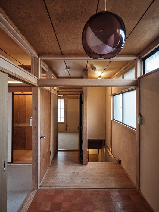 Itabashi House / ROOVICE - Interior Photography, Wood, Door, Glass