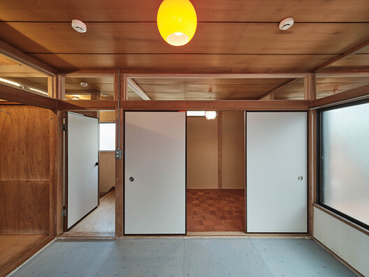 Itabashi House / ROOVICE - Interior Photography, Wood, Door, Glass