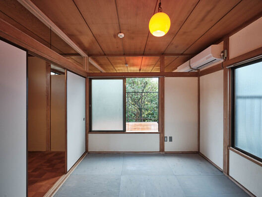 Itabashi House / ROOVICE - Interior Photography, Wood, Glass