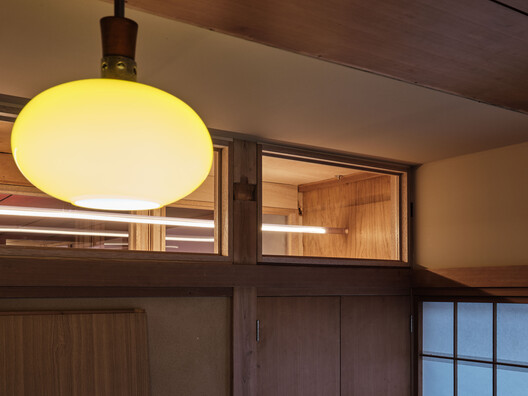 Itabashi House / ROOVICE - Interior Photography, Lighting, Glass