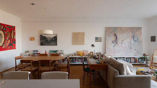 Apartamento Alfonso Bovero / Guido Otero Arquitetura - Fotografia de Interiores, Sala de Jantar, Madeira, Mesa, Cadeira, Iluminação