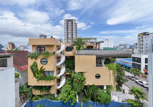 Saha Casa Boutique / Ho Khue Architects