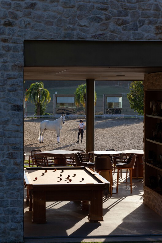 Haras / Negrelli & Teixeira - Fotografia de Interiores, Concreto, Aido