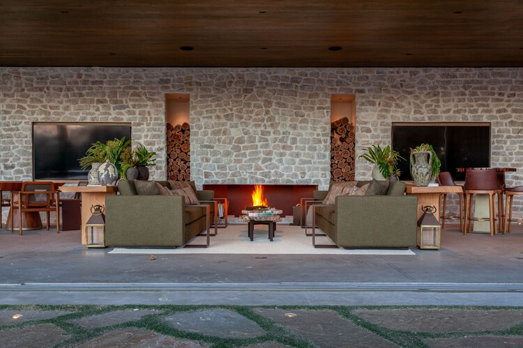 Haras / Negrelli & Teixeira - Fotografia de Interiores, Sala de Estar, Madeira, Sofá, Mesa, Cadeira