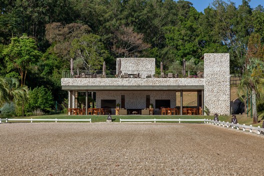 Haras / Negrelli & Teixeira - Imagem 20 de 25