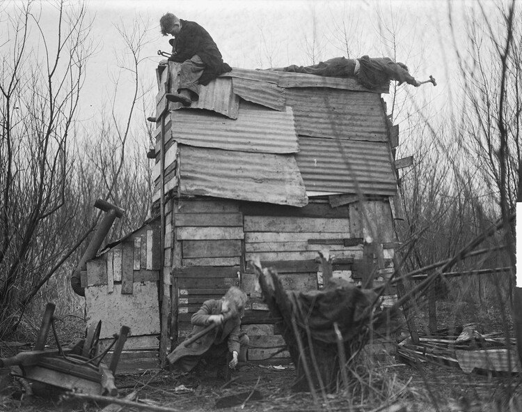 Unconventional Playgrounds: Built from Junk, Shaped by Concrete, Freed by Play - Image 12 of 13