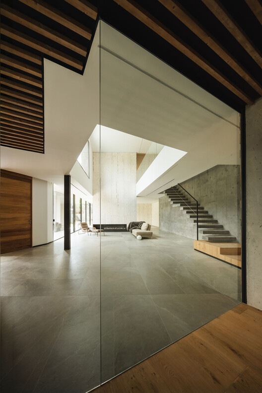 Villa con arquitectura MR - Imagen 17 de 35