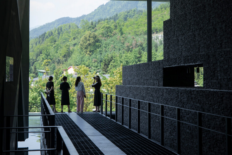  “绵茂公路”纪念展览馆设计 / 上海交通大学设计学院昊德工作室 - 11 的图像 23