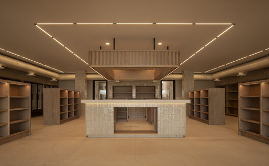 Edifício Administrativo Canyon Market / Medeza - Imagem 6 de 15