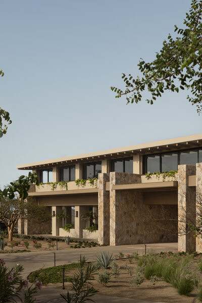 Edifício Administrativo Canyon Market / Medeza - Fotografia de Exterior, Concreto, Pilar