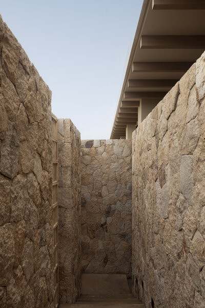 Edifício Administrativo Canyon Market / Medeza - Imagem 3 de 15