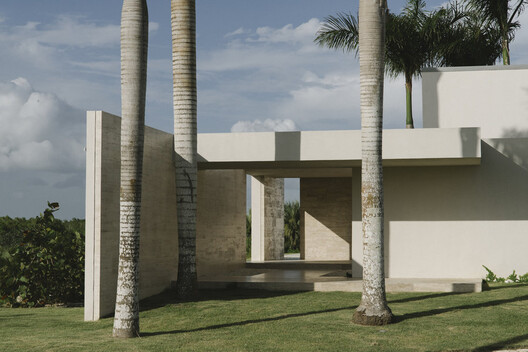 Flamboyanes 41 House / Estudio Mazara - Image 8 of 27