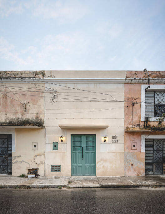 Inhabiting a Layered Past: How Contemporary Design Is Transforming Colonial Houses in Mérida, Mexico - Image 6 of 31