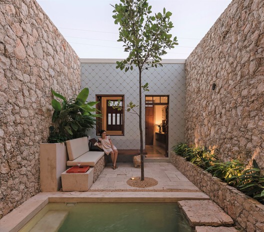 Inhabiting a Layered Past: How Contemporary Design Is Transforming Colonial Houses in Mérida, Mexico - Image 11 of 31