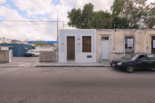 Inhabiting a Layered Past: How Contemporary Design Is Transforming Colonial Houses in Mérida, Mexico - Image 9 of 31