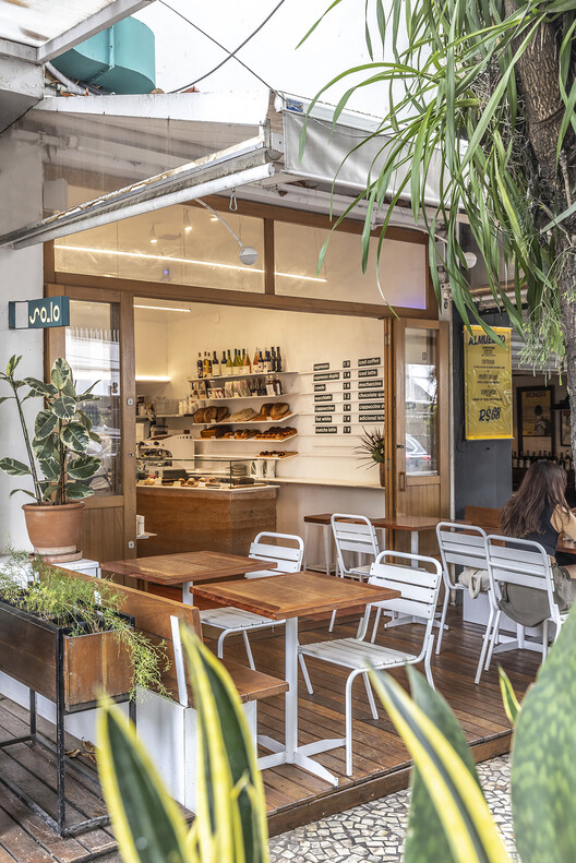 Café So_lo _ Ipanema / Estúdio Chão - Fotografia de Interiores, Madeira, Cadeira
