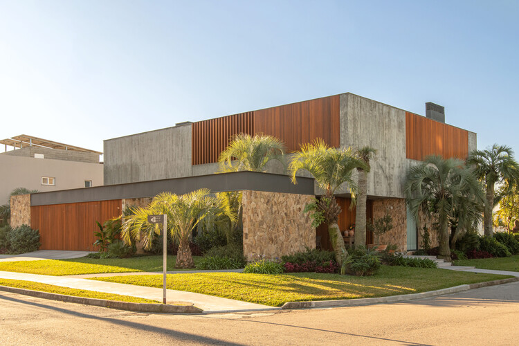 Basca House / RMK Arquitetura - Image 2 of 23
