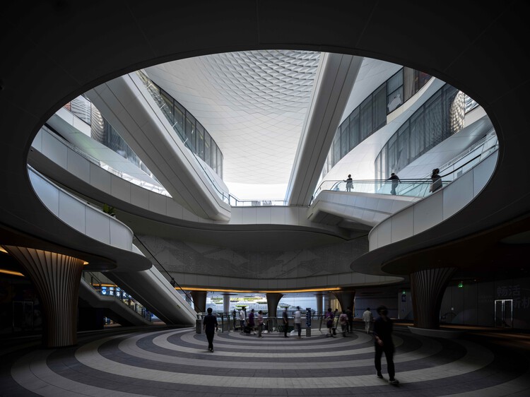 吴江太湖新城松陵大道站综合枢纽 / Nikken Sekkei - 室内图