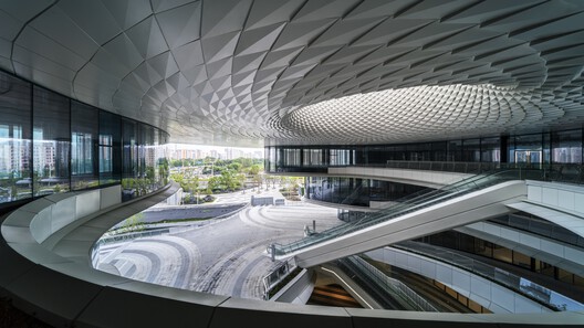 Suzhou Wujiang Songling-Avenue Bus Terminal / Nikken Sekkei - Image 14 of 35