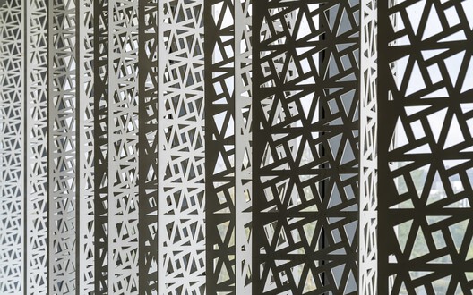 Suzhou Wujiang Songling-Avenue Bus Terminal / Nikken Sekkei - Image 22 of 35