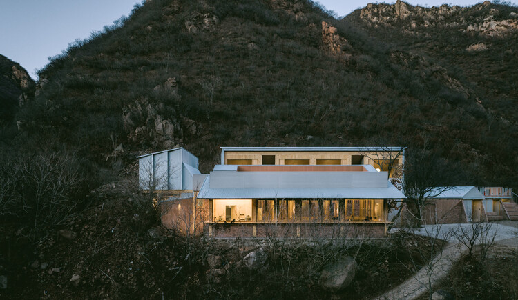 Terraza llena de Castaños/Arquitectos Wonder - Fotografía externa