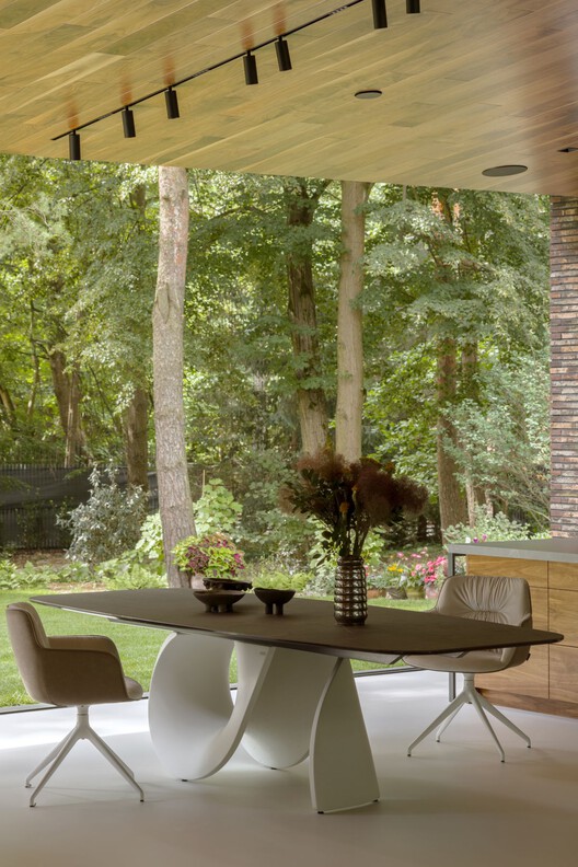 The Travelers’ House / BBGK Architects + Katarzyna Mach - Interior Photography, Wood, Table, Chair