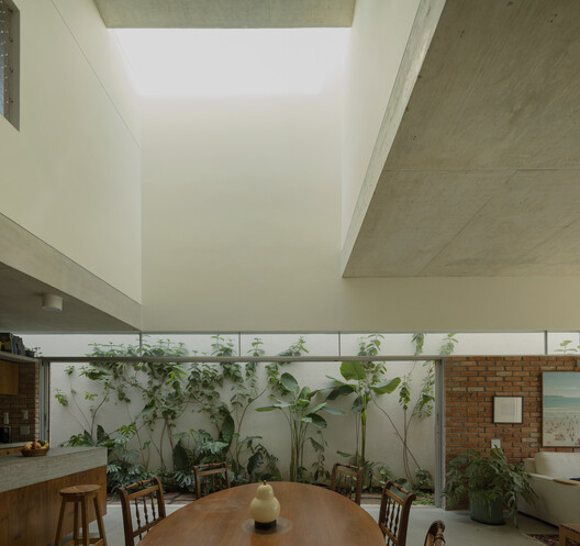 Jardim Paulista House / Messina Rivas - Interior Photography, Dining room